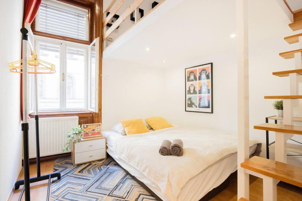 Apartment Secluded Spacious Oasis-best Location In Downtown