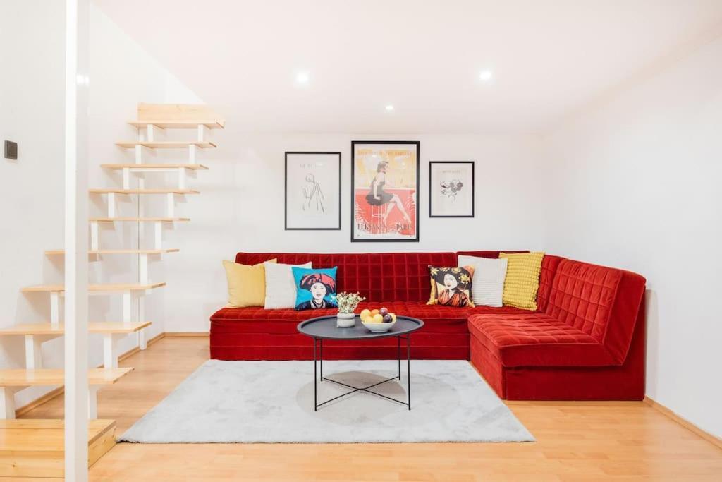 Secluded Spacious Oasis-best Location In Downtown * Budapest